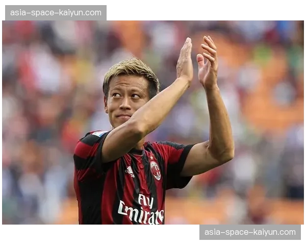 39岁里尔前锋吉鲁成为法甲最年长达成百场里程碑球员